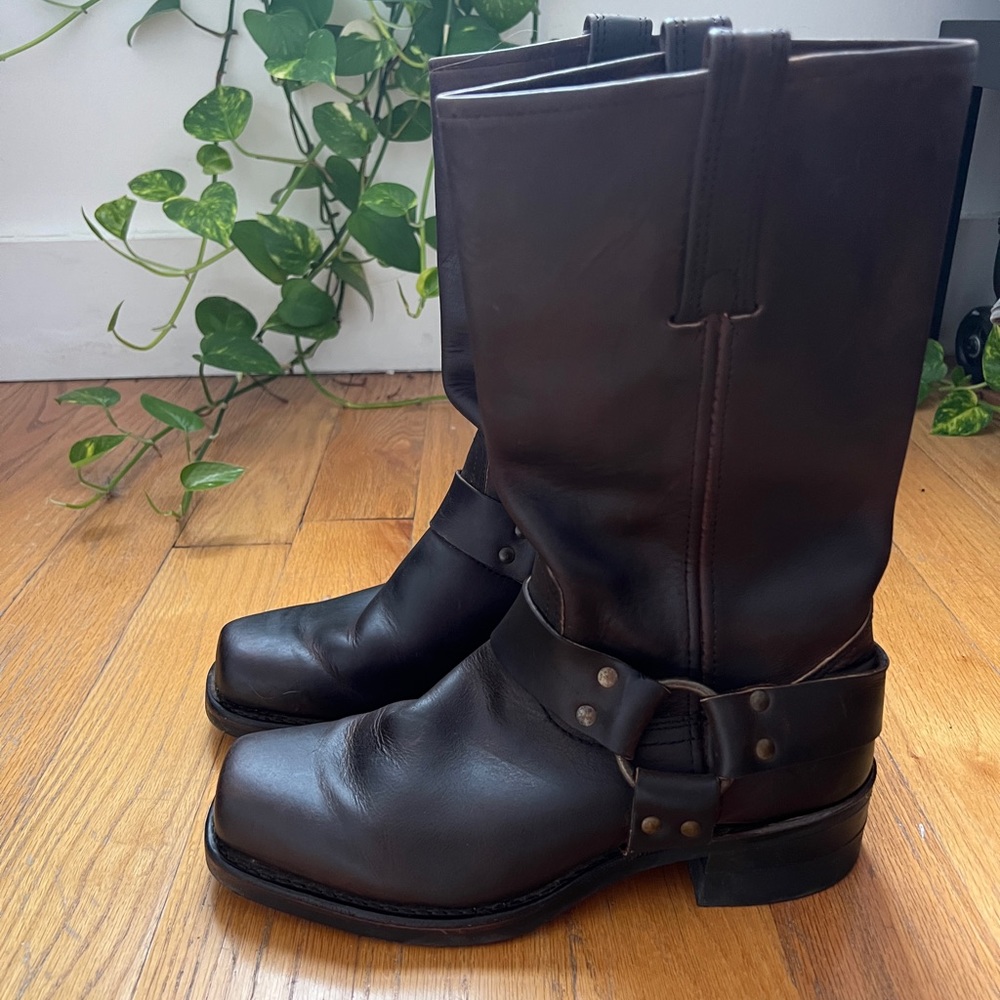 Frye Biltright Harness Boots Brown Leather Biker Studs